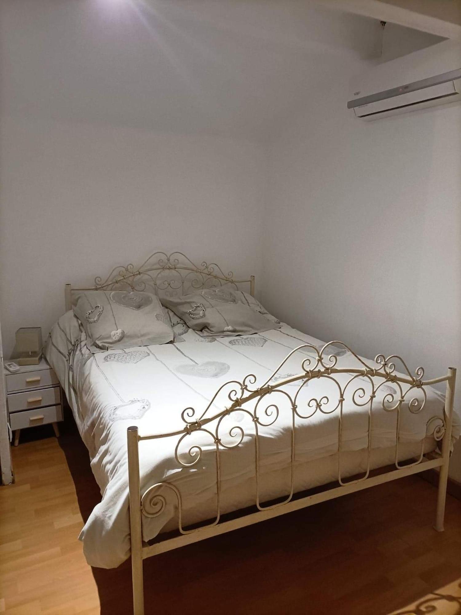 Appartement Le 7 à Servian Extérieur photo